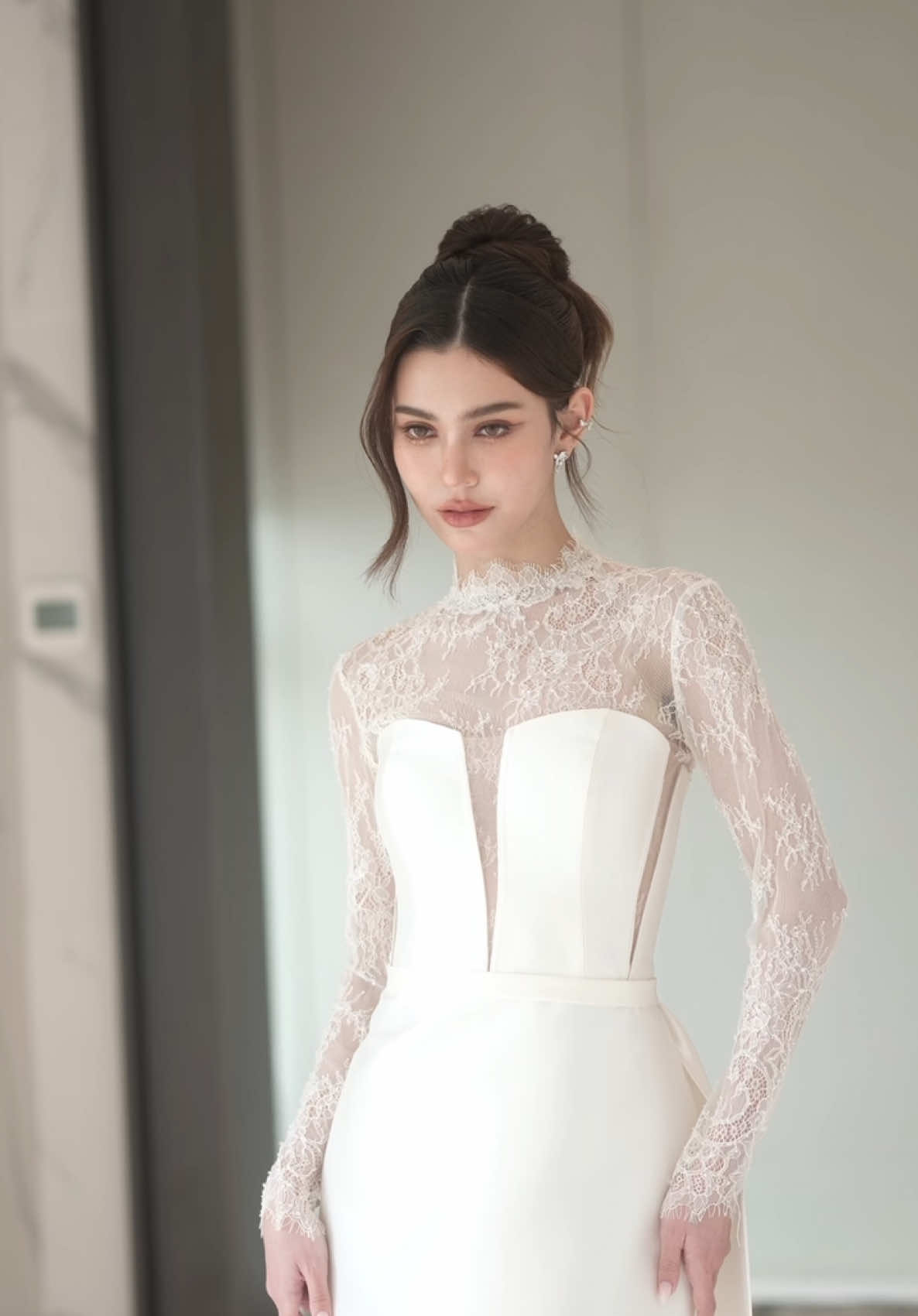 @YO KI Siam #jetsadamakeup #makeupartist  #makeup #bridalmakeup #bridalmakeupartists #bridalthailand #ช่างแต่งหน้าเจ้าสาว #แต่งหน้าเจ้าสาว #ช่างแต่งหน้าทำผมเจ้าสาว#ช่างแต่งหน้าทําผมเจ้าสาวงเทพ ##ช่างแต่งหน้าเจ้าสาวมืออาชีพ ##ช่างแต่งหน้ามืออาชีพ#ช่างแต่งหน้าทำผมเจ้าสาวกรุงเทพ#ช่างแต่งหน้าทําผมเจ้าสาวกรุงเทพน้ารับปริญญา #แต่งหน้าออกงาน 