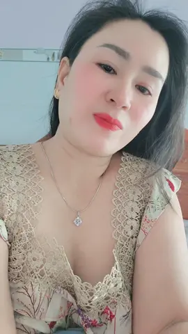 có anh nào dám yêu mẹ đơn thân như em hum hihi 