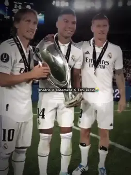 modric kroos casamero #championsleague2022 #championsleague2022 #hala_madrid👑🤍🤍 #realmadridfc #💔💔 #💔💔💔 #modric #luka 