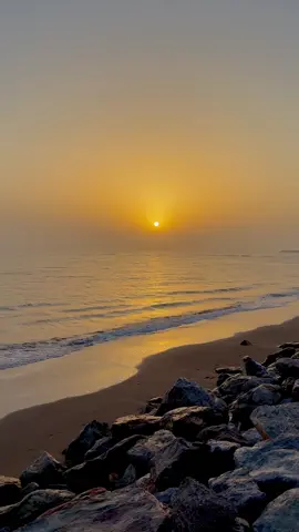 🌊☀️🏝️🐚 • • • • #شاطئ #البحر #ساحل #كورنيش #بحر #اكسبلور #موج 
