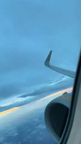 Sky 🤍✈️ #naturevibes #srilanka #trending #foryou #naturezoom #everyone #favorite #proggresive #worldwide 