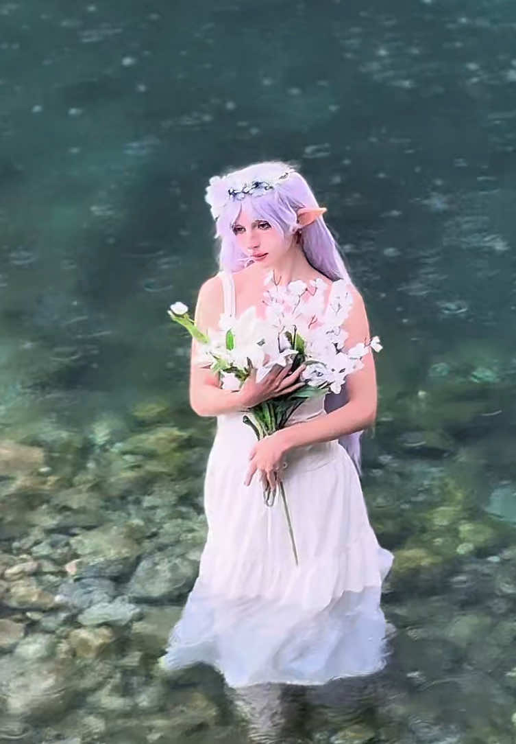 Frieren 🤍 appreciate my effort to step into the freezing water with rain ahah  #frieren #frierenbeyondjourneysend #frierenanime #frierencosplay #frierenedit #frierenxhimmel #sousounofrieren #葬送のフリーレン  