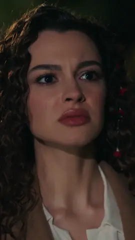 Mahir, Canfeza'yı öpüyor! #BirGeceMasalı #neizlesem #türkdizileri #turkishseries #MahCan