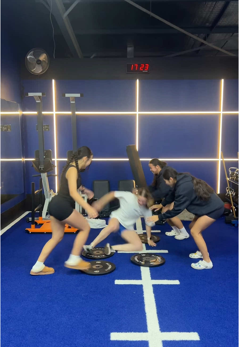 Ft the slippers #unco #gym #GymTok #plusfitnesswarwickfarm #plusfitness #gymhumor #pfwf #fyp 