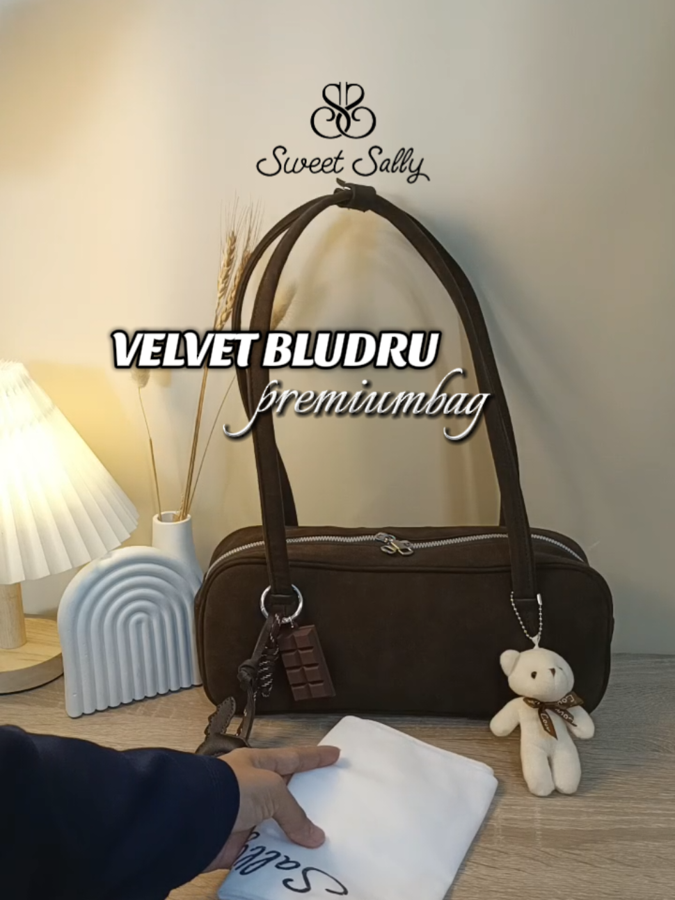 velvet bag premium Coffe bestseller , gas join live sekarang beb😍🔥#sweetsallybag #velvet #tasbludru #localbrand #paydaysale #tascantikkekinian #xybca 