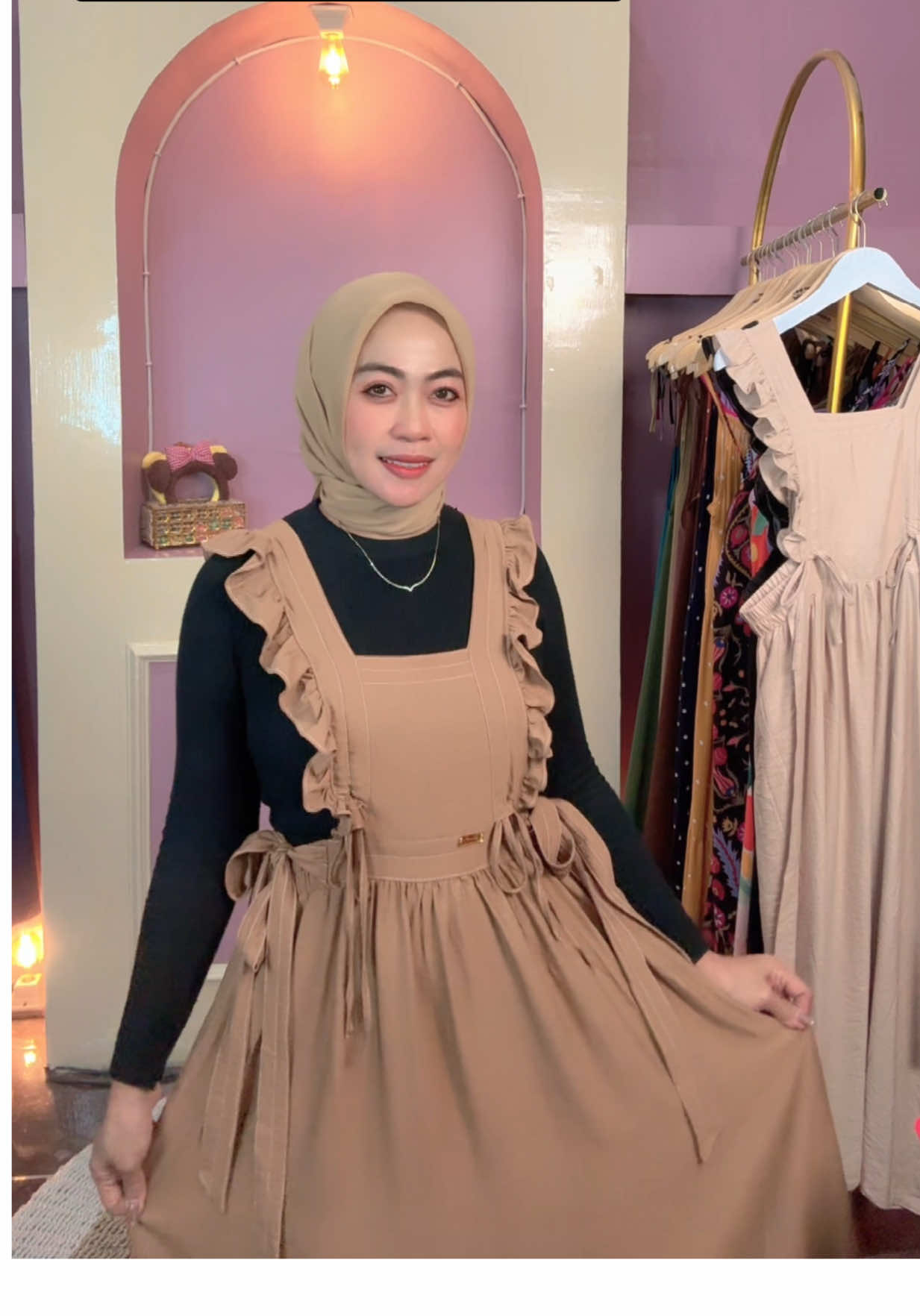 #overall #overallwanita #dressviral #fashionsimpel #simpeloutfit #ideoutfitwanita 