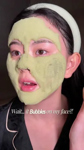 Apa nih ada bubble bubble ijo di mukaku ??  @p.calm_indonesia  @Fast K.Beauty Indonesia  #holybasil #mask #bubblemask #pcalm #skincare #kbeauty