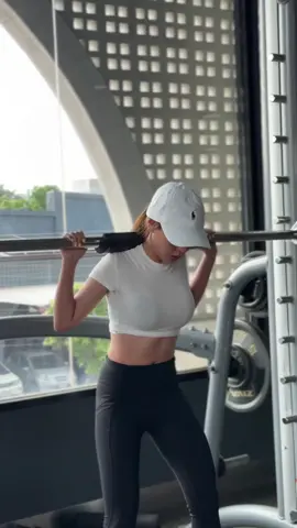 Gym is my therapy 🏋🏻‍♂️🍵 #GymTok #gym #tiktokuni #health  #GymTok #workoutmotivation #lower #OOTD #Fitness #fyp #excercise #Love #girlgym #ออกกําลังกาย #ฟิตเนส #ผู้ห