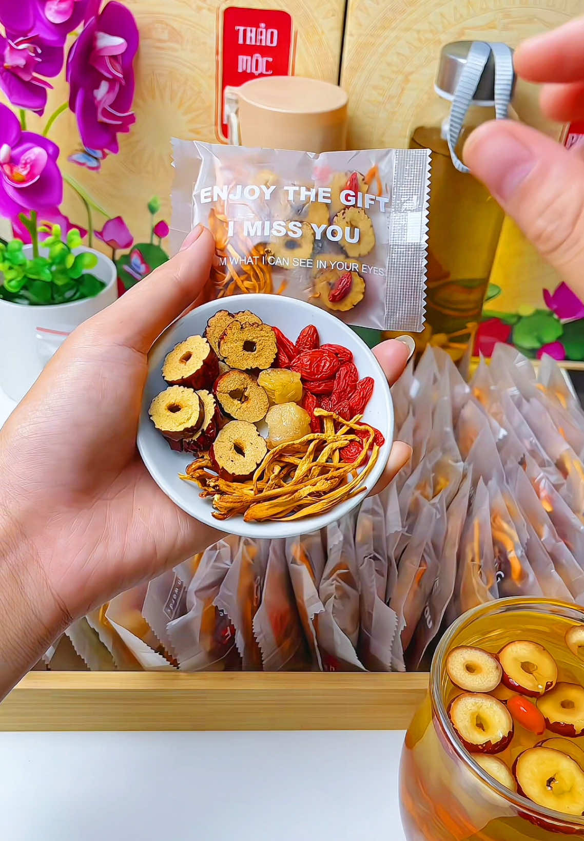 [TỔNG 50 GÓI + ĐƯỜNG] Mua Hộp Trà Đông Trùng tứ vị gồm táo đỏ Kỷ tử long nhãn và đông trùng hạ thảo thượng hạng cao cấp thơm ngon 😍##tratuvi##trathaomoc##thaomocanphuong