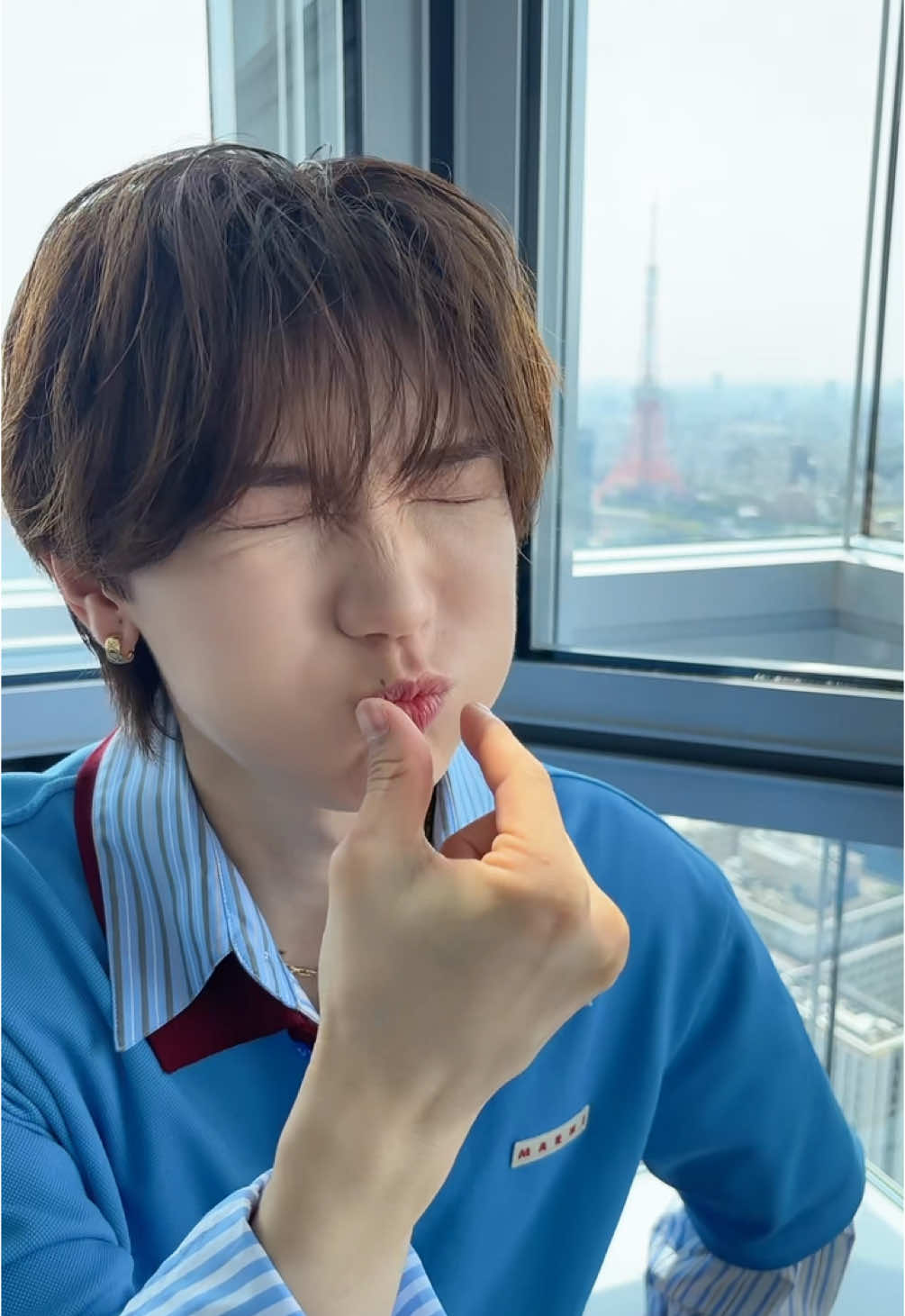 やってみたよ。✨ #しめTikTok #チーフマネージャーさんに表情指導を受けたよ笑