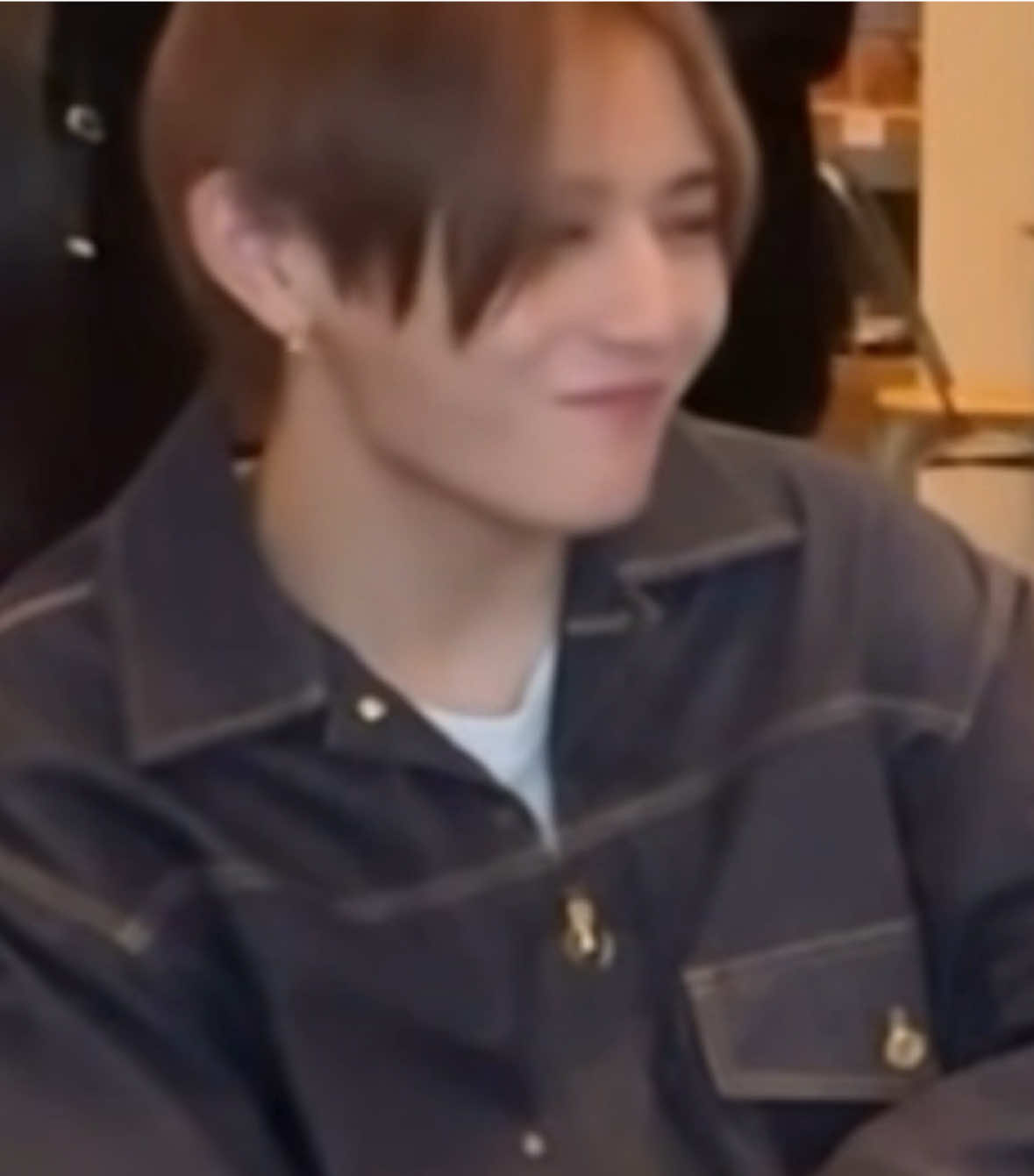 風磨くんが8人にしちゃいましたって報告した時の 山田くんの優しく微笑む姿にグッとくるものがありました。 8人グループの難しさ、 自身が経験した事を後輩に伝える真剣な姿。 「誰かが絶対的なパワーバランスを取る。風磨だと思う」って言った時の顔が、 本気でそう思ってる。期待してる。 って顔だった。 的確なアドバイスしてくれて 親身になって、いろんなことを教えてくれる。 素敵な先輩が側に居てくれて良かったね。風磨くん。 JUMPって仲良しってイメージだけを 持たれがちだと思うんだけど、 ただの仲良しだけでここまで来たんじゃなくて 1人ひとりが色んなことを考えながらJUMPを守ってきてくれたんだよね。 8人はむずいぞ〜っていうくらい実は色々あるんだよね。 でもそれを全く見せないJUMPはやっぱり凄い。 　 JUMPでいてくれてありがとう。 そしてファンでいさせてくれてありがとう。 #よにのちゃんねる  #山田涼介  #二宮和也  #菊池風磨  #HeySayJUMP  #heysayjump  #RyosukeYamada  @Hey! Sɑy! JUMP / Storm 【公式】  @Ryosuke Yamada / Storm Labels 