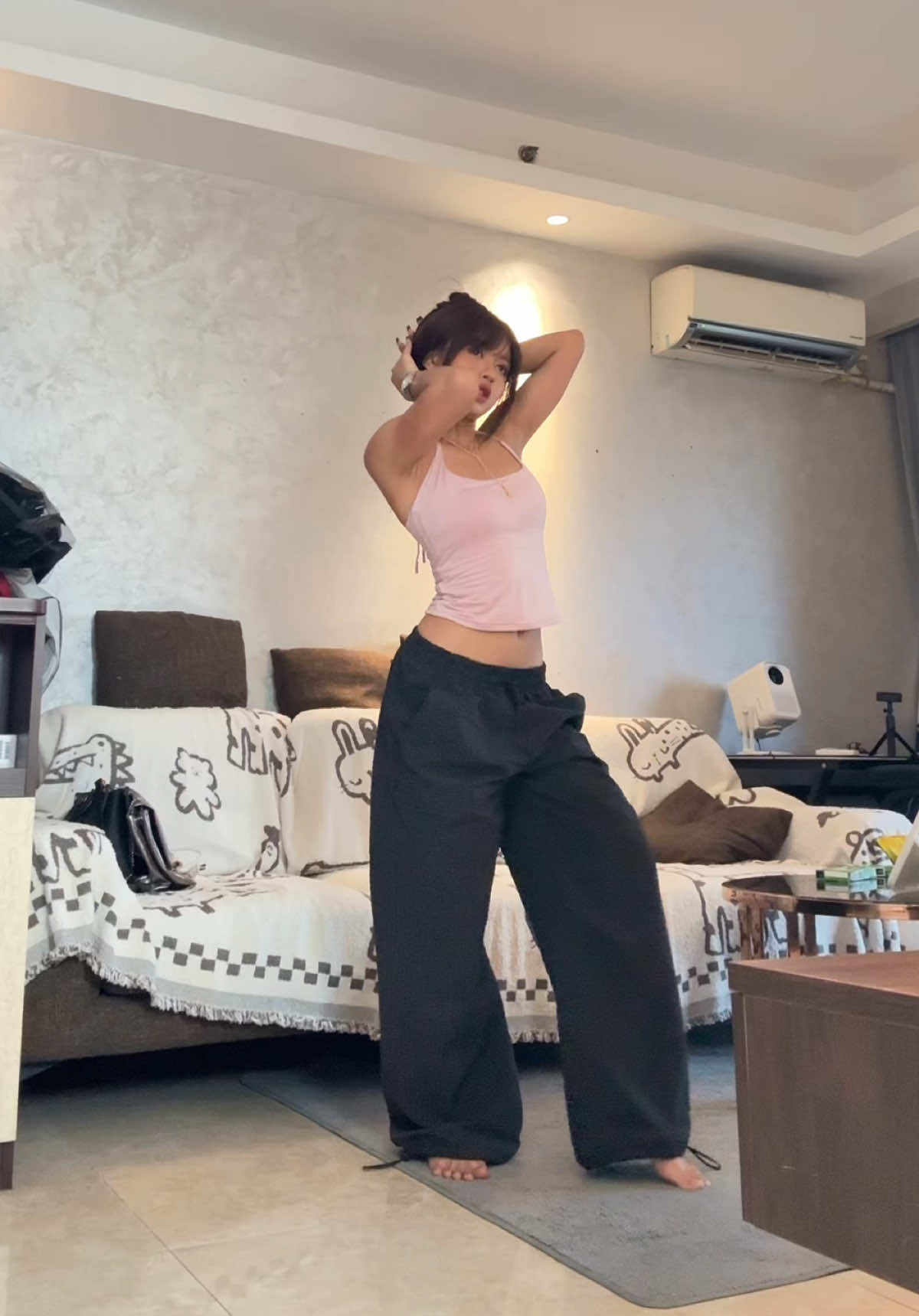 เอวเมืองไทยก็ไม่แพ้คั้บ #LISA #Tyla #WhenImWithYou 