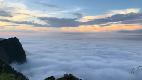 တိမ်ပင်လယ် ☁️  #ဇွဲကပင် #ဘားအံ  #ကရင်ပြည်နယ် 