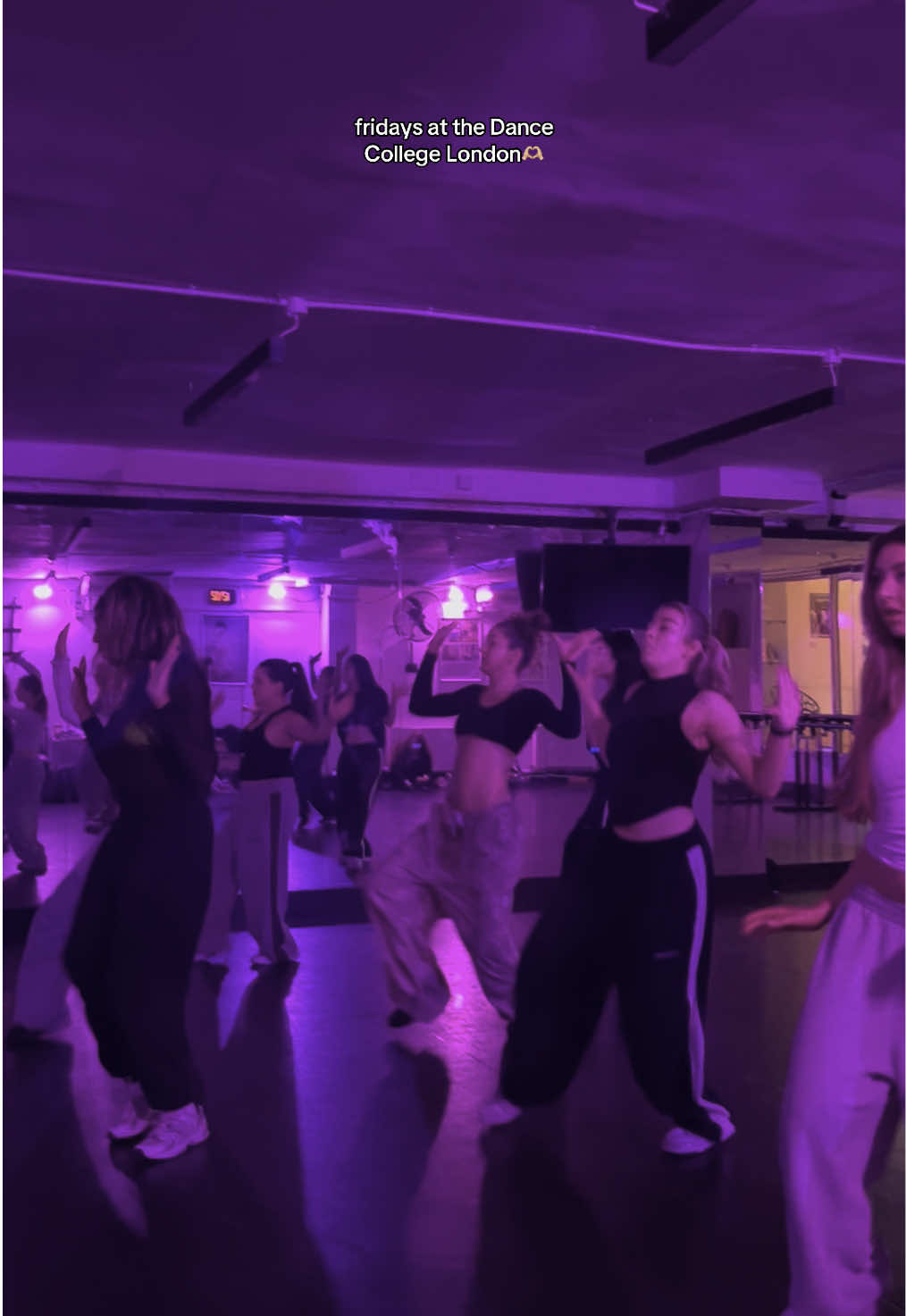 friyay #fyp #dance #dancecollege #london #dancecollegelondon #dcl 