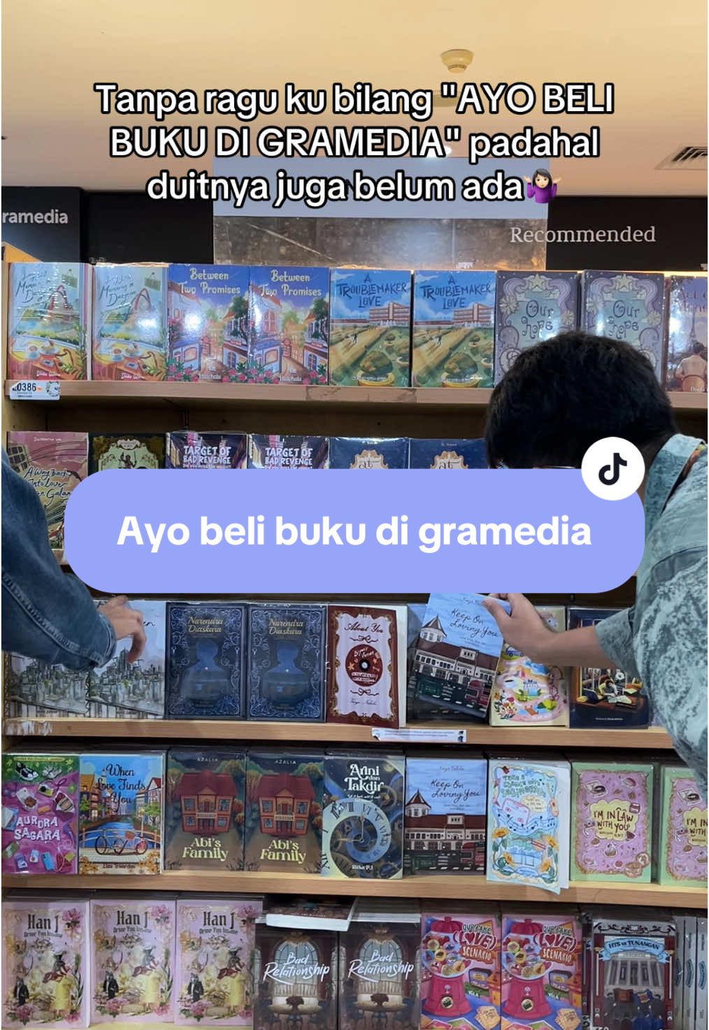 Sebenernya gak beli, tapi cuma buat jalan-jalan aja😭🤚🏻 #cloudbookspublishing #penerbitcloudbooks #fiksiremaja #fyp #fiksi #gramedia 