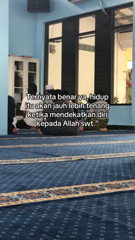 Alah itu dekat, kita saja yg sering menjauh.” #sholat #qoutes #story #hijrah #berdoa 