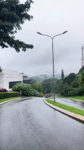 Summarecon+ hujan + kamu  , aaminin aja yaa semoga kebeli rumah disini 🙏🏻😁👌 #summareconbogor #summareconbogornewcity #bogor #bogorhits #bogorviral #bogordaily #bogorhujan #fyp #fypage @summareconbogor 