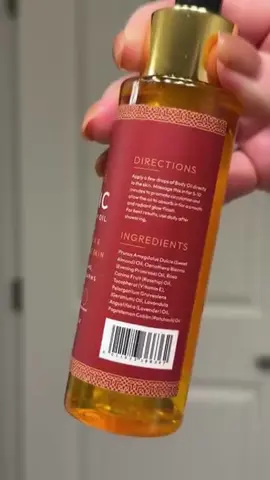 Ok, I am obsessed with the Magic body oil. Not only does it feel incredible it leaves my skin smelling absolutely delicious all day long. #fyp #fy #ugc #stockingfillers #ugccommunity #ugcexample #skincare #naturalskincare #TikTokShopRestock
