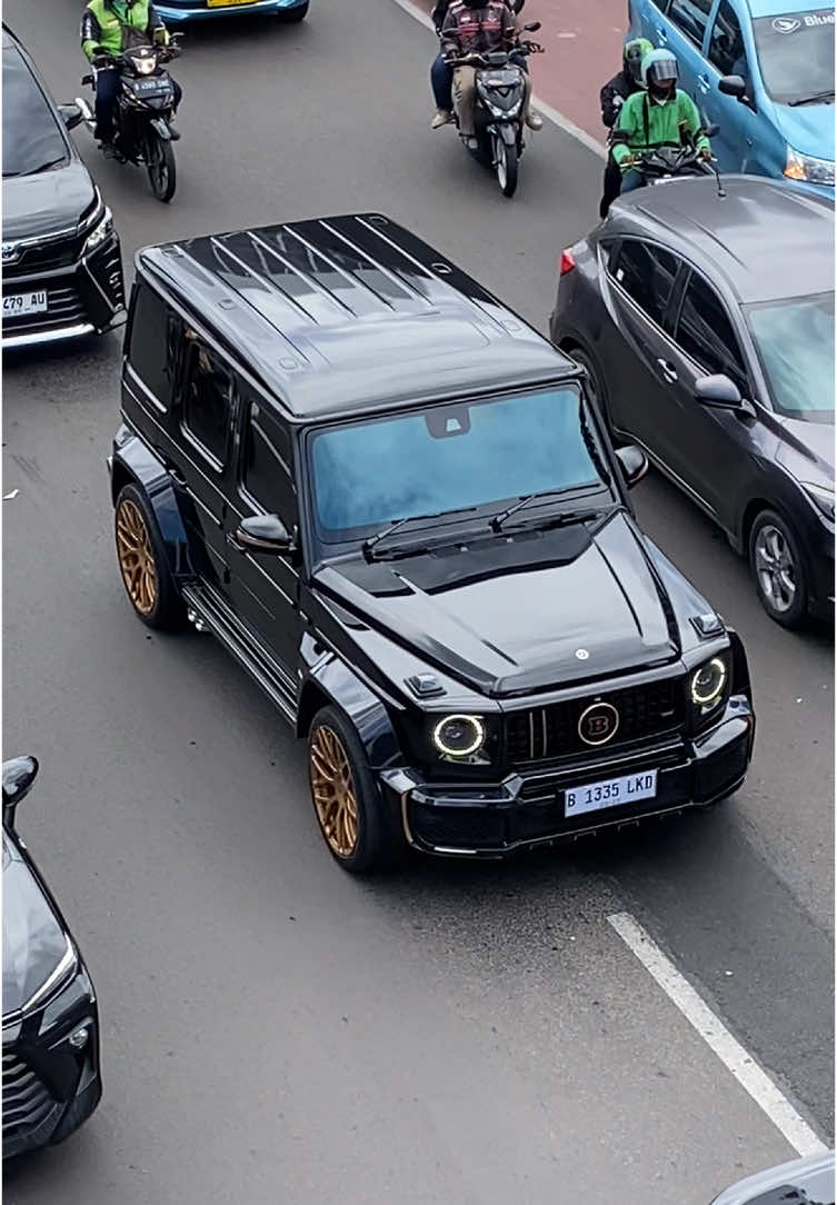 BRABUS 700 ‼️🥵🔥🇮🇩 #gclass #gclass_benz_amg #g63 #g63amg #brabus ##brabus700 #amg63#cars #carsoftiktok #carscene #carspotting 