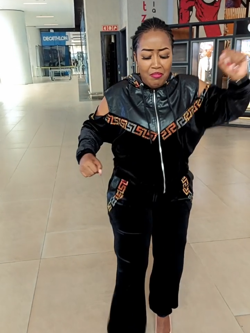 #viralvideos #fashion #fyp #prophetessmonicah #tiktokviral #pmmavazi #pmmavazi #pmmavazikids #tracksuit WhatsApp 0710300200