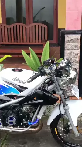 Silumann 🤟 .. . . . .#2stroke #ninjarss #fyp #ninjarss #ninjarrmodifikasi 