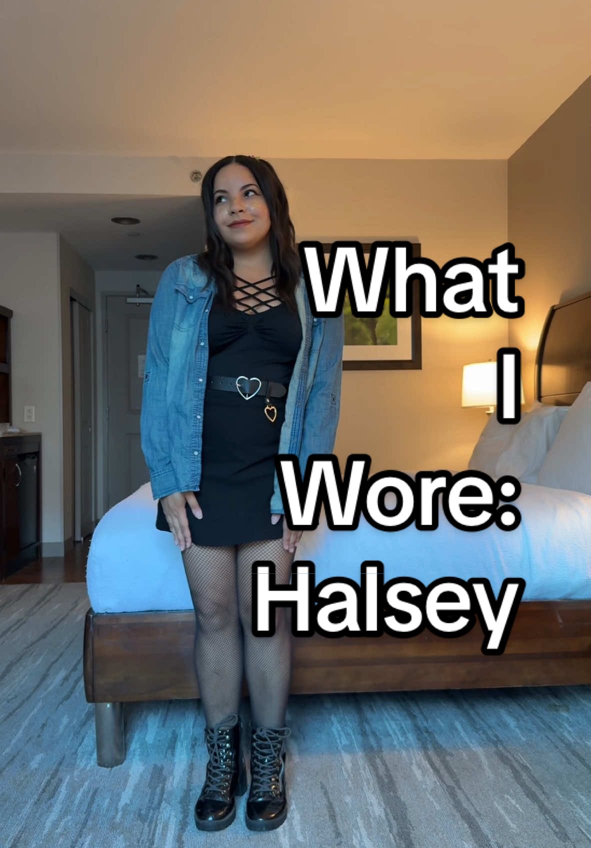 if you’re here from the video of me choosing, I lost the white top I was going to wear & had to improvise 😅 #halsey #halseyconcert #concertfit #OOTD #ootn 