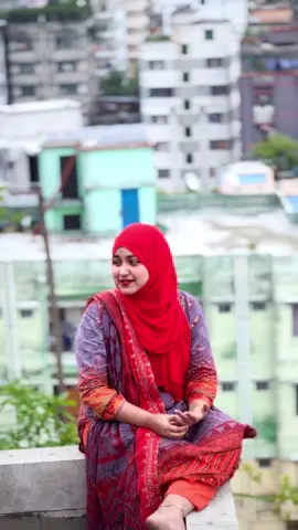 লুকিয়ে অবুজ ঠিকানায়।এখন আমি অন্য আমি হয়ে ছুটে চলি তোমার শহরে।Dress from-@Rangabala fashion house 