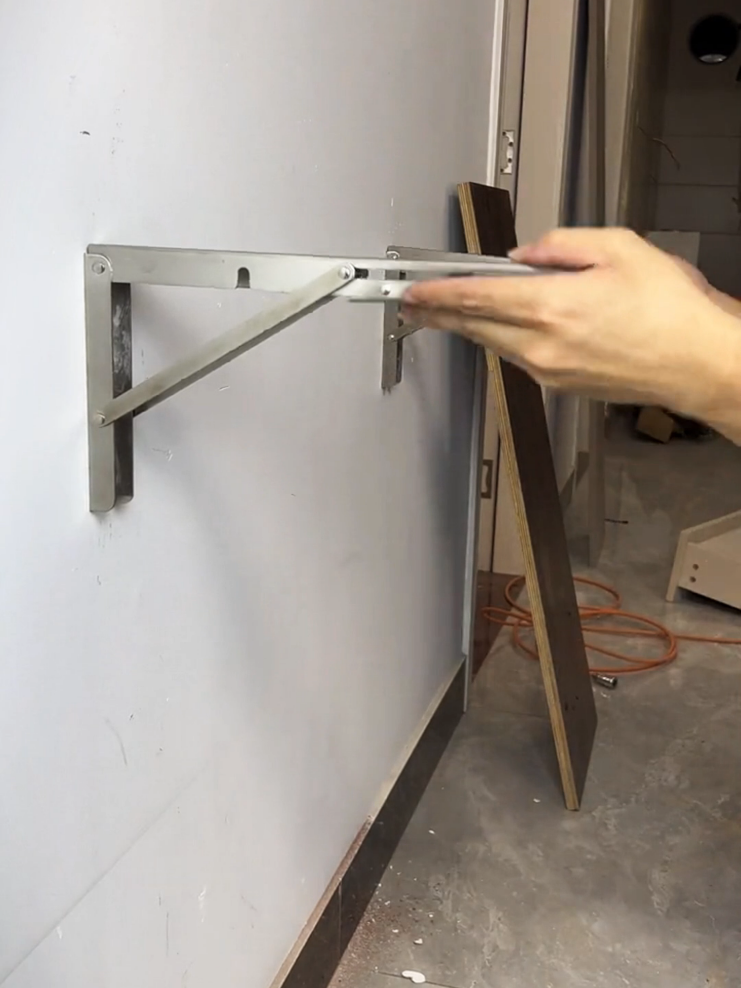 Bản lề inox gấp gọn tiết kiệm không gian, chịu tải đến 80kg #banlegapgon #xuhuong