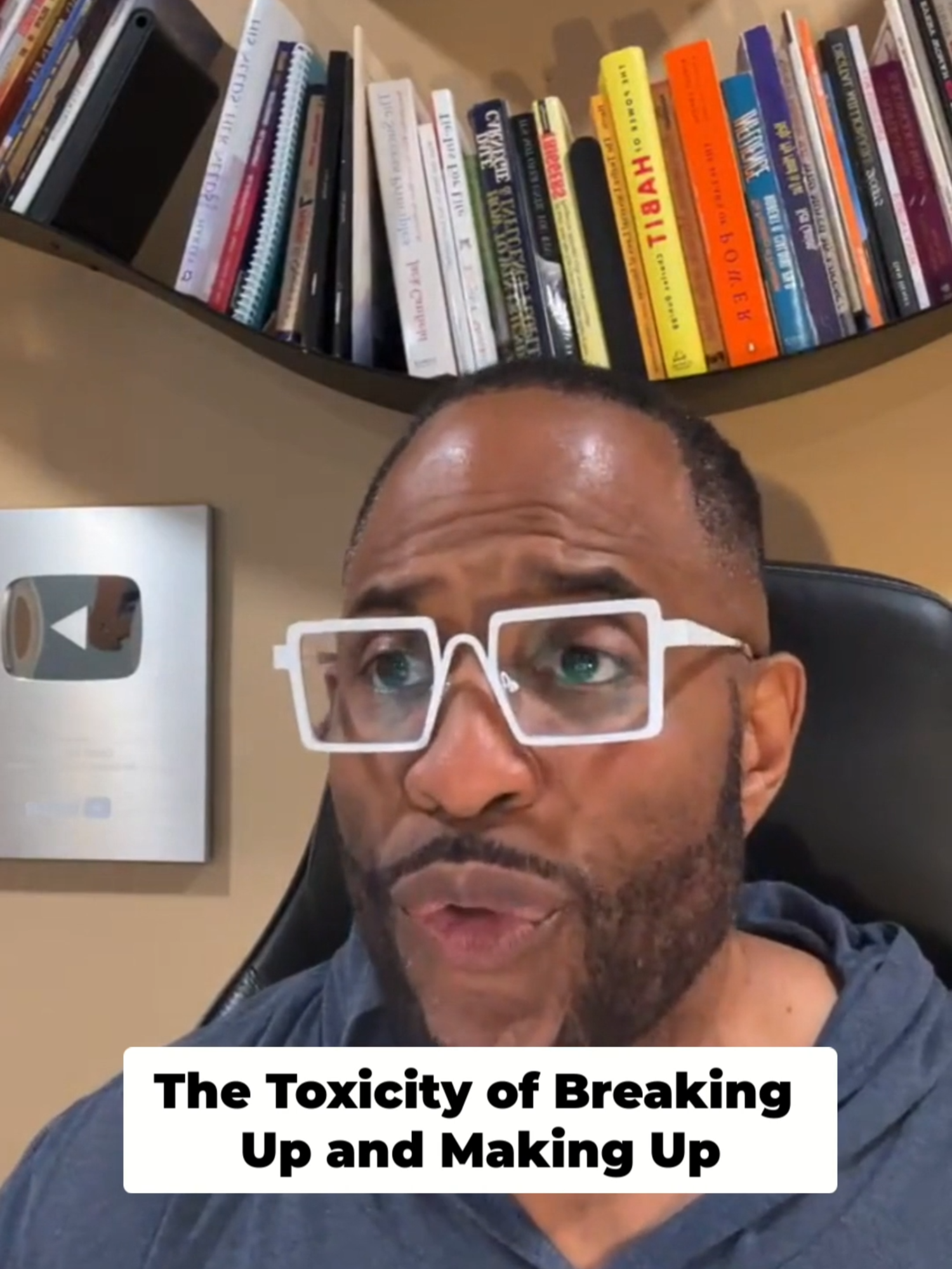We think toxicity means yelling, fighting, or cheating… But do you know what’s just as damaging?  Breaking up and making up over and over again. 💔 It slowly poisons you — emotionally, mentally, even physically. And the worst part? Most people don’t even realize it’s toxic. 💬 Be honest — have you ever been in a cycle like this? 👇 Drop a “💔” if this hit too close to home. #relationshipadviceforwomen #DatingTips #toxicrelationship #breakupadvice #breakup #breakups #makeup #toxicrelationship #toxic