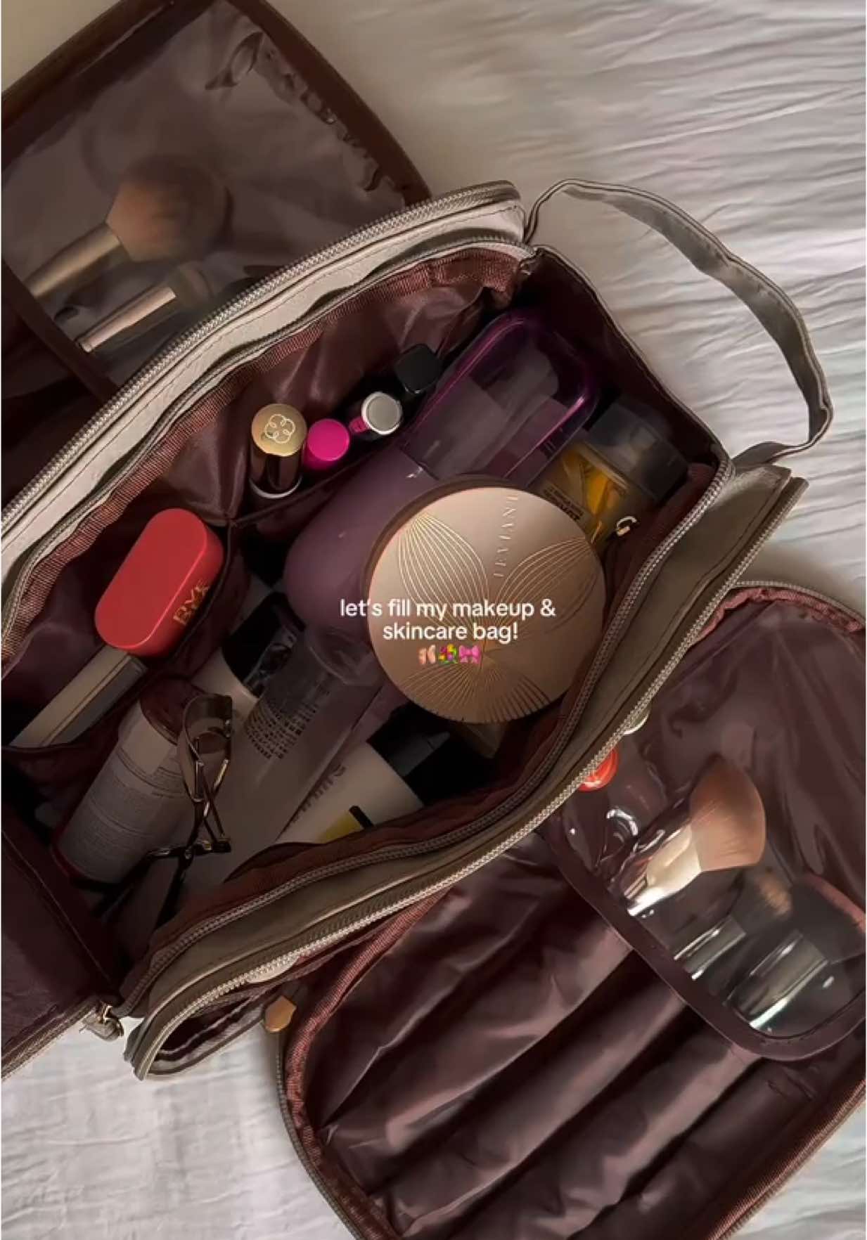 fits my essentials 🎀💫 #storagebag #makeupbag #organizerbag #makeuporganizer #bag #makeup #skincare #fyp #trending #viral 