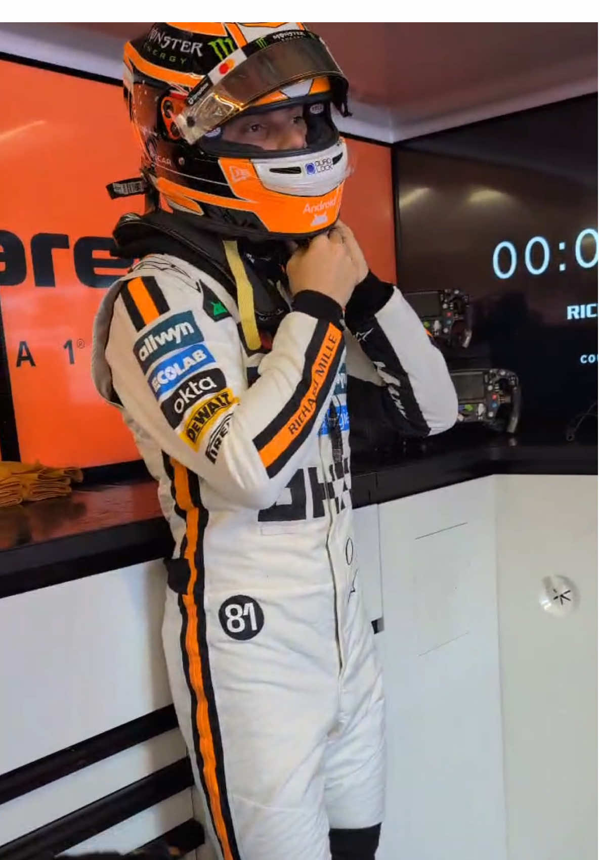 Elite suit and helmet combo 😮‍💨 #McLaren #F1 #Formula1 #MonacoGP 
