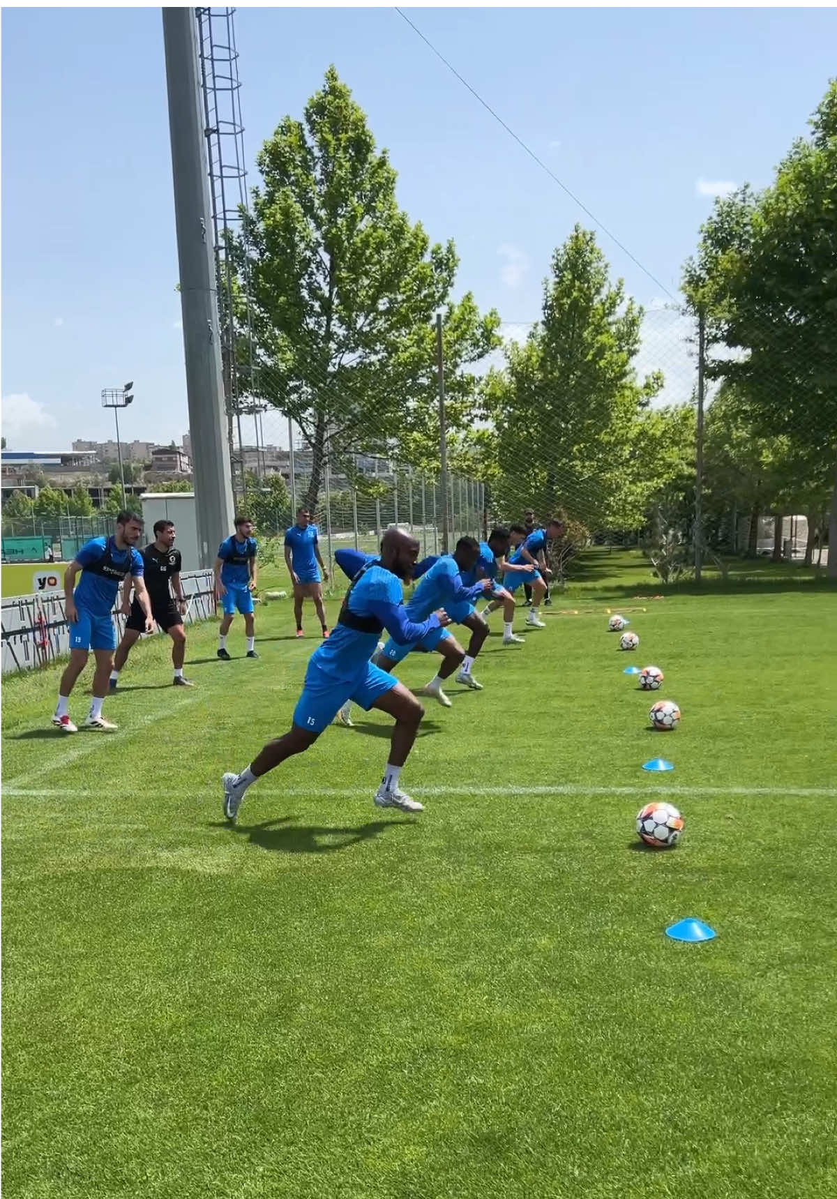 ⚽️ 𝗖𝗢𝗡𝗗𝗜𝗧𝗜𝗢𝗡𝗜𝗡𝗚 𝗗𝗥𝗜𝗟𝗟 ⚽️ #soccertraining #footballtraining #conditioning #sport #sports 