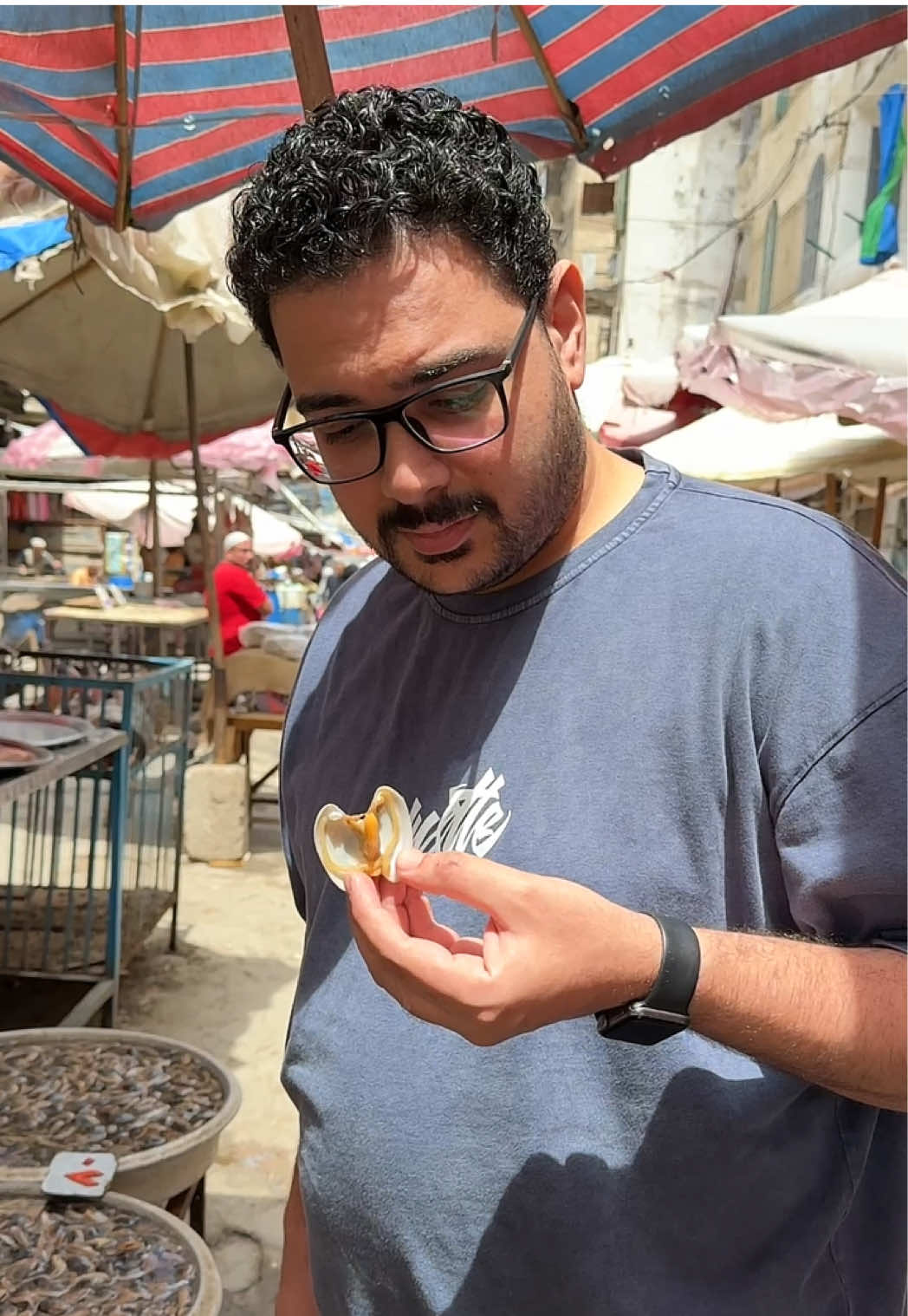 عارفين الفرق بينهم😱⁉️⁉️جندوفلي بلدي ولا عرايس😱😱😱 . . . #shimaaandmasoud #شيماءومسعود #tiktok #الشعب_الصيني_ماله_حل😂😂 #couple #tiktokcookbook #tiktokwatch #seafood 