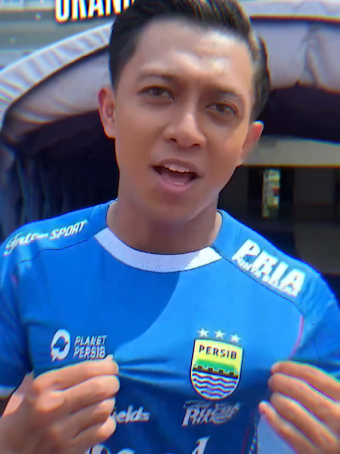 orang sundalah😋🫵 #febrihariyadi #persibbandung #persib #persibjuara #leminerale #creatorsearchinsights 