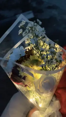 Kapan nih pacar kamu di beliin fres flowers beli nya di@Dreammie.flo #fresflowers💐 #bunga #buketbunga #fyppppppppppppppppppppppp #masukberanda #4u #viralvideotiktok #bungafreshflowers #buket #graduation 