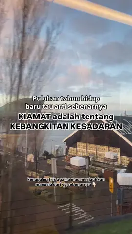 Kiamat  dari dulu diartikan sebagai hari Kehancuran, pdhl Qiyam/Qiyamah artinya bangkit. Kenapa berbeda dgn yg kita ketahui selama ini lewat apa kata Pihak2 otoritas? Kebanyakkan manusia nyaman dengan kedangkalan pikirannya saja. Padahal manusia lahir bukan hanya dr kecerdasan Otak saja, tapi kecerdasan spiritual yg selama ini 