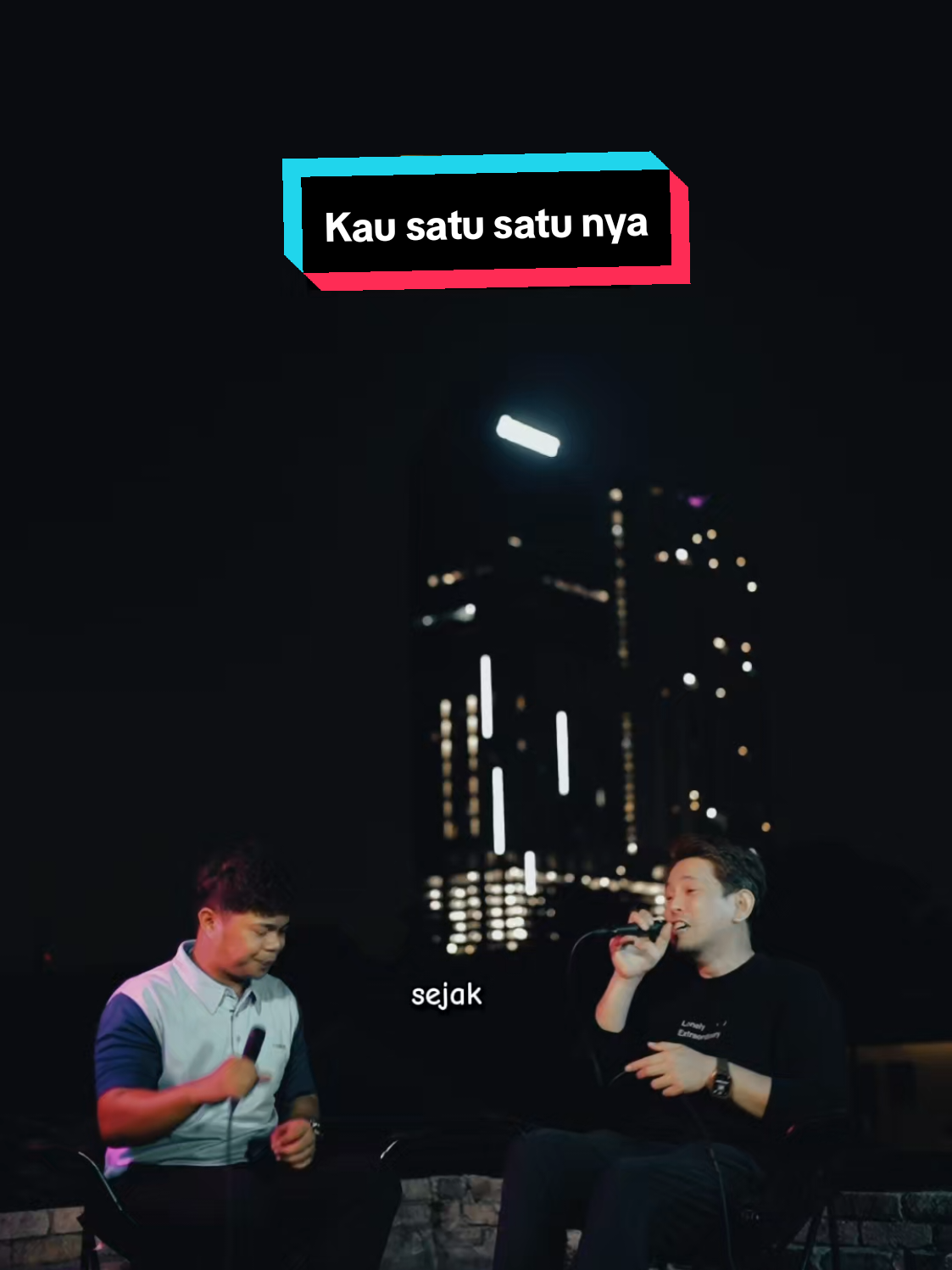 Replying to @anggundesa2  #ukays #kausatusatunya #cover #duetwithrinmuzaffar #gengrinmuzaffar #gerimist #abgbajubiru #comeback #fyp #fyp ) @RINMuzaffar 