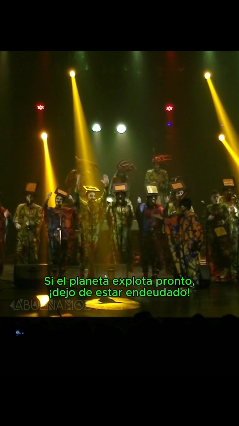 copy Con el chip es ideal, estás negando lo que sucede... No estás mirando esto en un celular... ¡Mejor escuchanos en vivo, en nuestro próximo show! Ah... todavía no te lo contamos...