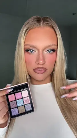 And behold a festival fairy is born 🎪🧚✨ @makeupwlp #FestivalMakeup #GlitterMakeup #BEAUTYBAY