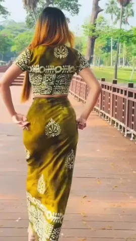 #မှန်းမထုရ  #လမ်းလျှောက်အိုးများ😍😍  #myanmartiktok🇲🇲🇲🇲  #ဘောလုံးကစားနည်းကိုချစ်မြတ်နိူးသူ  #အိုး  #ချဲပေါက်မှခေါ်တီးအုန်းမယ်😀😎🤭 