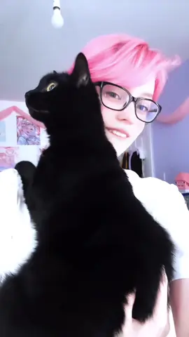 idiot long necked baby