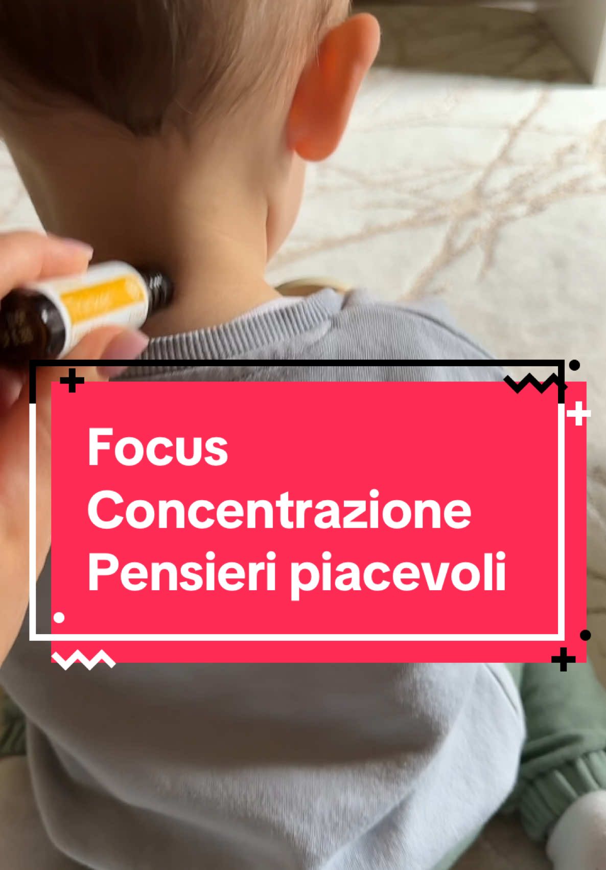 Gli oli essenziali Doterra AMANO i bambini e i bambini amano loro.  Tutto l’amore di un piccolo gesto con proprietà e benefici per la salute dei nostri piccoli.  Questa miscela per la concentrazione, studiata e formulata da doTERRA, non dovrebbe mai mancare in una casa con bambini. Contiene oli essenziali di: 	•	Vetiver 	•	Menta piperita 	•	Clementina 	•	Rosmarino È particolarmente utile in caso di iperattività, disturbo da deficit di attenzione, confusione e distrazione. Aiuta i bimbi a rimanere vigili e concentrati.  Lo sapevi che … Gli oli di questa miscela conducono a pensieri piacevoli. Aiutano a trasformare agitazione e frustrazione in pensieri centrati che siano realistici che utili. #rimedinaturali #concentrazione #focus #mamma #iperattività #autismo #deficitattenzione #verifiche #scuola #
