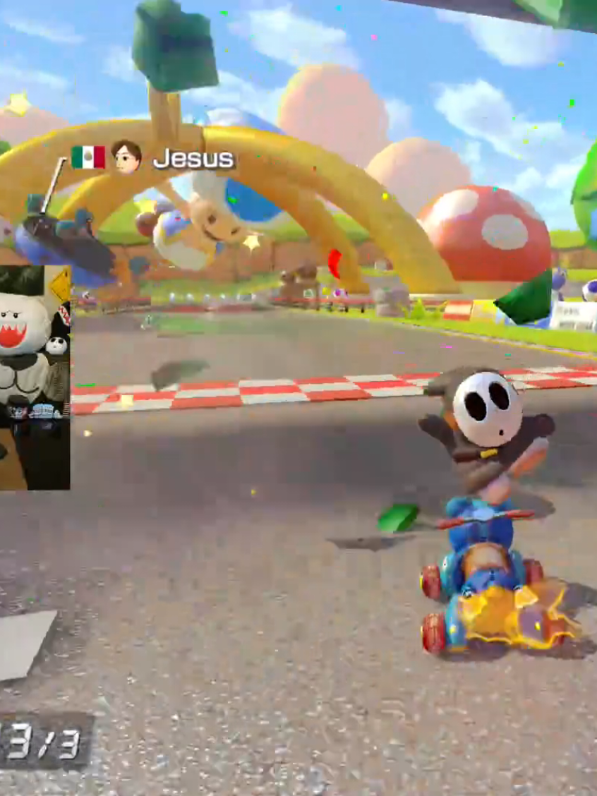 AINT NO WAY THAT HAPPENED💀💀💀 MARIO KART WORLD ANTICS GOING TO BE CRAAAAZY #GamingOnTikTok #mariokart #clutch 