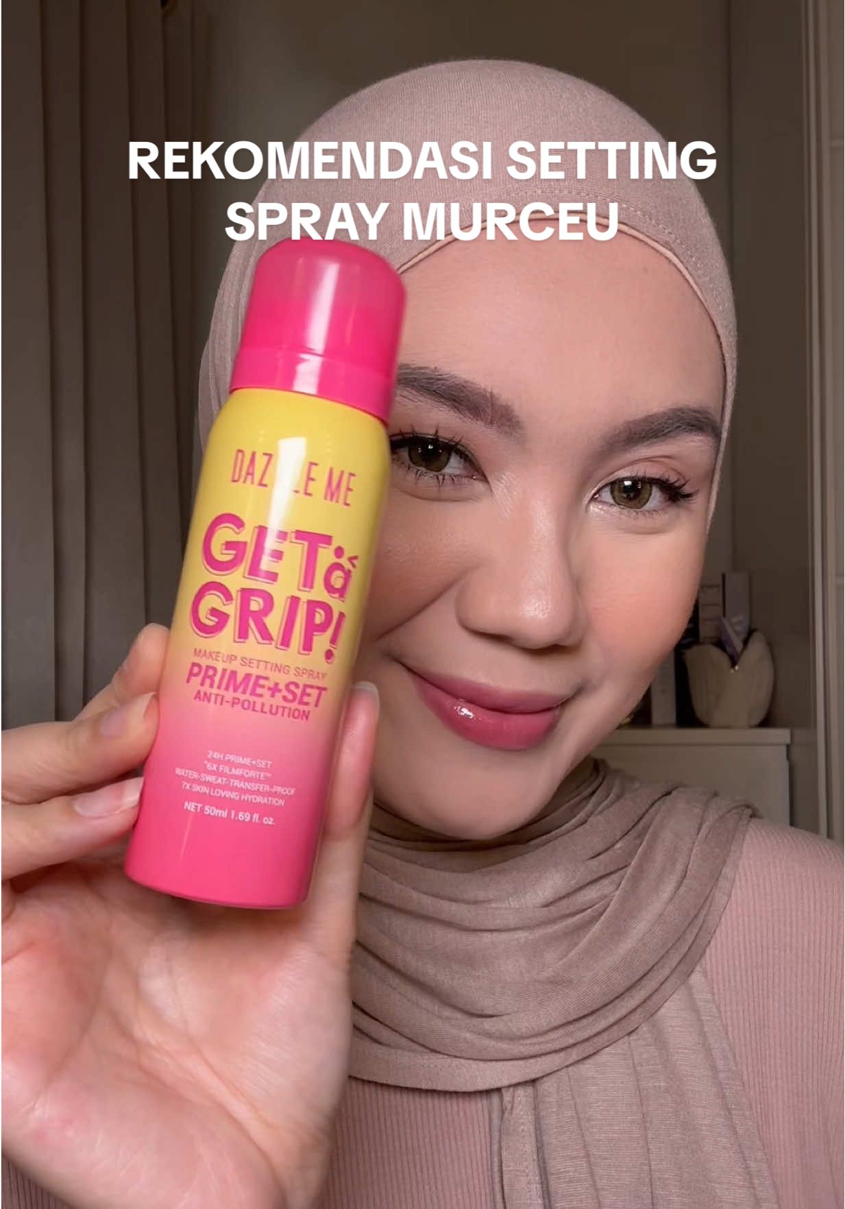 setting spray harga kantong pelajar tapi hasilnya GONGGGG #dazzlemesettingspray #settingsprayaerosol #getagrip #settingsprayviral 