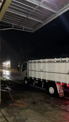 Gerimis mengundang🙂.       #fyp #fpyシ #fyppppppppppppppppppppppp #fypシ゚ #trukmaniaindonesia #truk_oleng #truktok #xyzbcafypシ #pesonatrukindonesia #supirtrukindonesia #viraltiktok #dangdut #truktoke #grimischallenge 