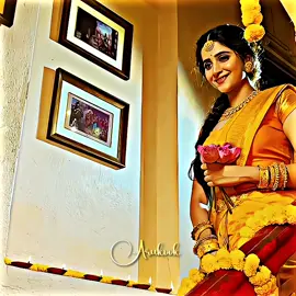 #হৃদয়ের_কথা_  ✦ραят_❷❾❼✦ ✧──────✧✧──────✧ আজকে সবিন আর য়্যুনার হলুদ ও মেহেদী অনুষ্ঠান করা হবে। জাংকুকের কথা অনুযায়ী সবকিছু জাংকুক দের বাড়িতেই হবে। শুধু বিয়েটা হবে কমিউনিটি সেন্টারে। য়্যুনার বাবার ইচ্ছে  মতোই। মেয়ের বাবা যেহেতু চাইছে সেখানে ওনার মান রাখার ও কিছুটা প্রয়োজন আছে। সে হিসেবেই করা হচ্ছে সব। অন্য সবার বিয়েতে রঙ খেলার প্রোগ্রাম সহ সব প্রোগ্রাম আলাদা করা হলেও য়্যুনা চাইছিলো তার বিয়েটা একেবারে সিম্পল বাঙালি পদ্ধতিতে হোক। অনেক তো দেখেছে বড় বড় অনুষ্ঠান এবার না হয় সিম্পল ভাবেই করবে। হলুদ শাড়ি আর সাথে কাচা ফুলের গহনা দ্বারা নিজেকে আবৃত করেছে য়্যুনা। সাথে রয়েছে হলুদ পাঞ্জাবি পরিহিত সবিন। হলুদের সাজেই দুজনকে অনেক বেশি সুন্দর লাগছে। ওইযে কথায় বলে না 