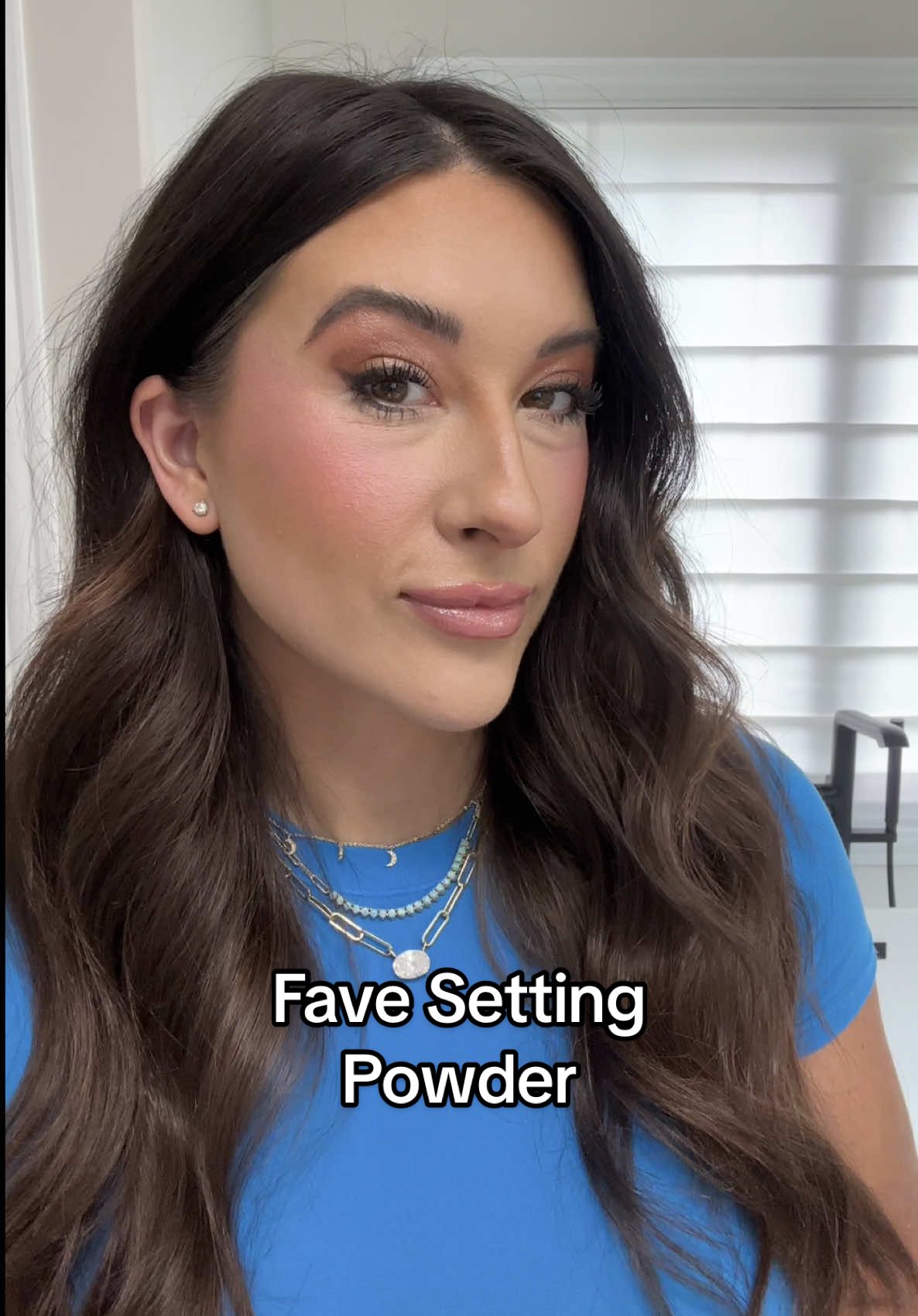 A setting powder that makes your makeup last all day? Say less! @carslan_us #flawlesspowder #viral #settingpowder #longlasting #summermakeup #makeup #makeuptips #glowymakeup #MakeupRoutine 