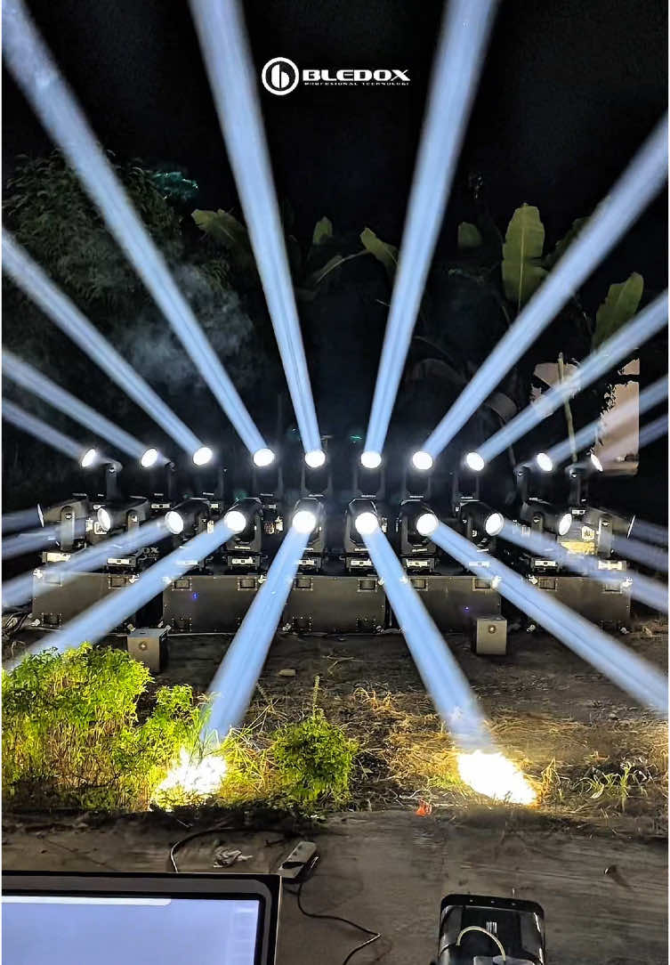Siap Tampil Beam 380 Watt King Prisma🔥😎 @pablo.audio @joemen.entertainment  #beam #beam380w #beam380 #beambledox #bledox #bledoxidn #bledoxprofesionaltechnologi #bledoxprofesionaltechnology #karnaval #lampulighting #karnavalmalang #karnavalsoundsystem #karnavalhoreg #karnavalagustusan #karnavalngantang #lighting #lightinghoreg #lampupanggung #lightingkonser #lampukonser 