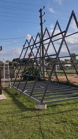 cabaña alpina de 3x6 #cabaña #chalet #glamping #alpina #house #tik_tok #uruguay #uruguay🇺🇾 #maldonadouruguay🤍💕🇺🇾 #maldonado #tiktoker #construction #chinaa #follow  #likе #bosque #naturaleza 