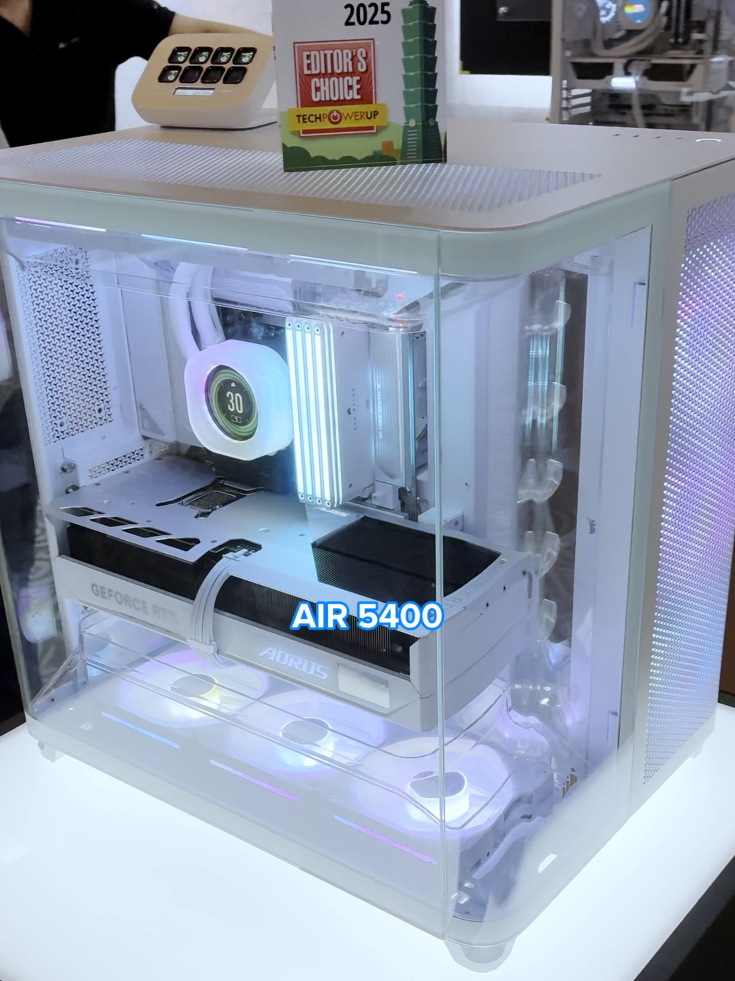 Corsair's New TRIPLE Chamber PC Case is Here! 😮
